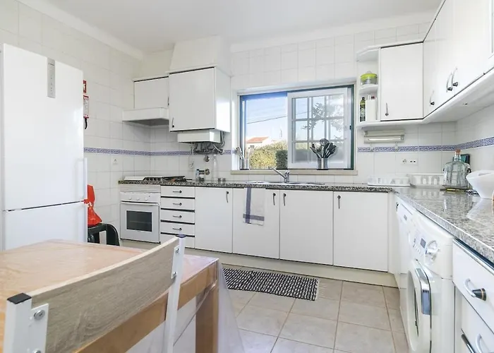 Liv In By Ericeira Santo Isidoro